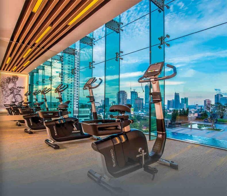 Newly Furnished Wifi 5pax @ Setia Sky 88 By Micasa Apartemen